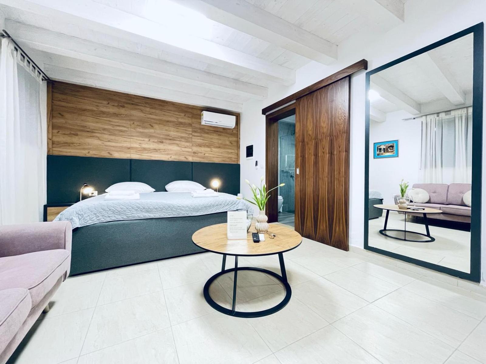 Fazana City Rooms With Free Parking Esterno foto