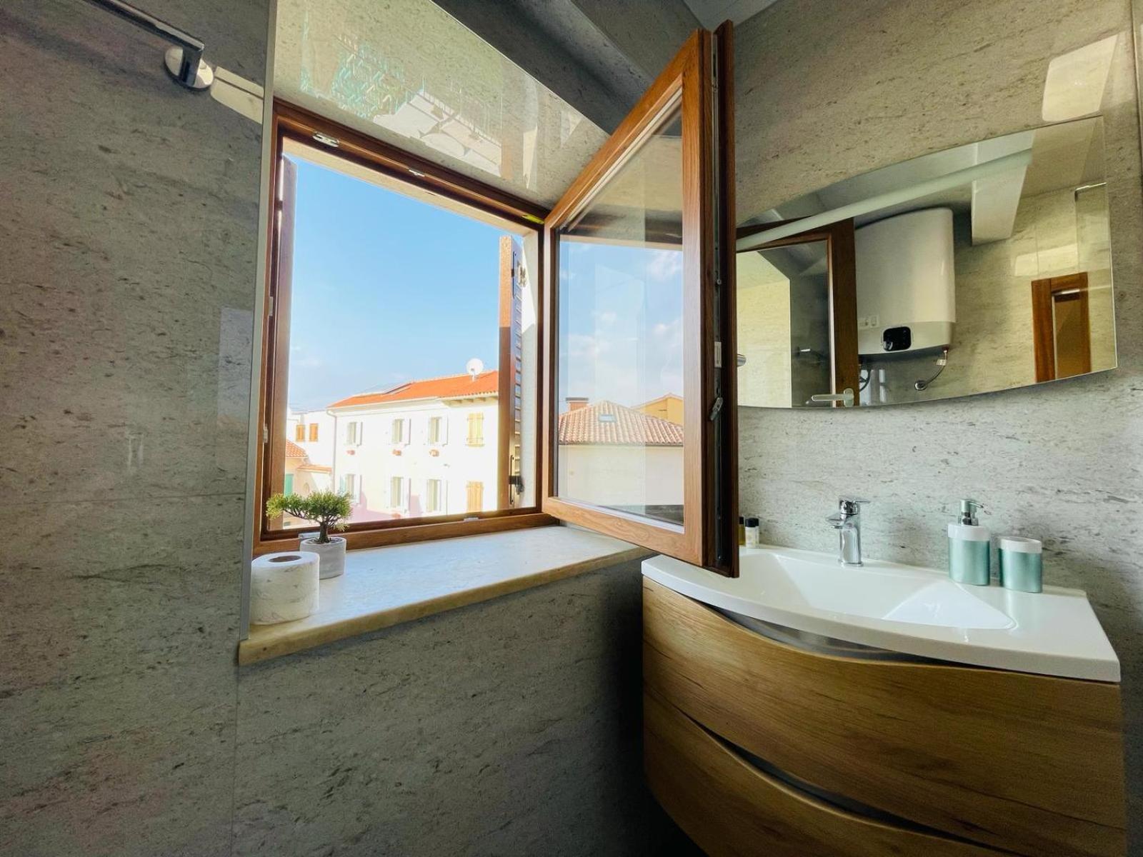 Fazana City Rooms With Free Parking Esterno foto