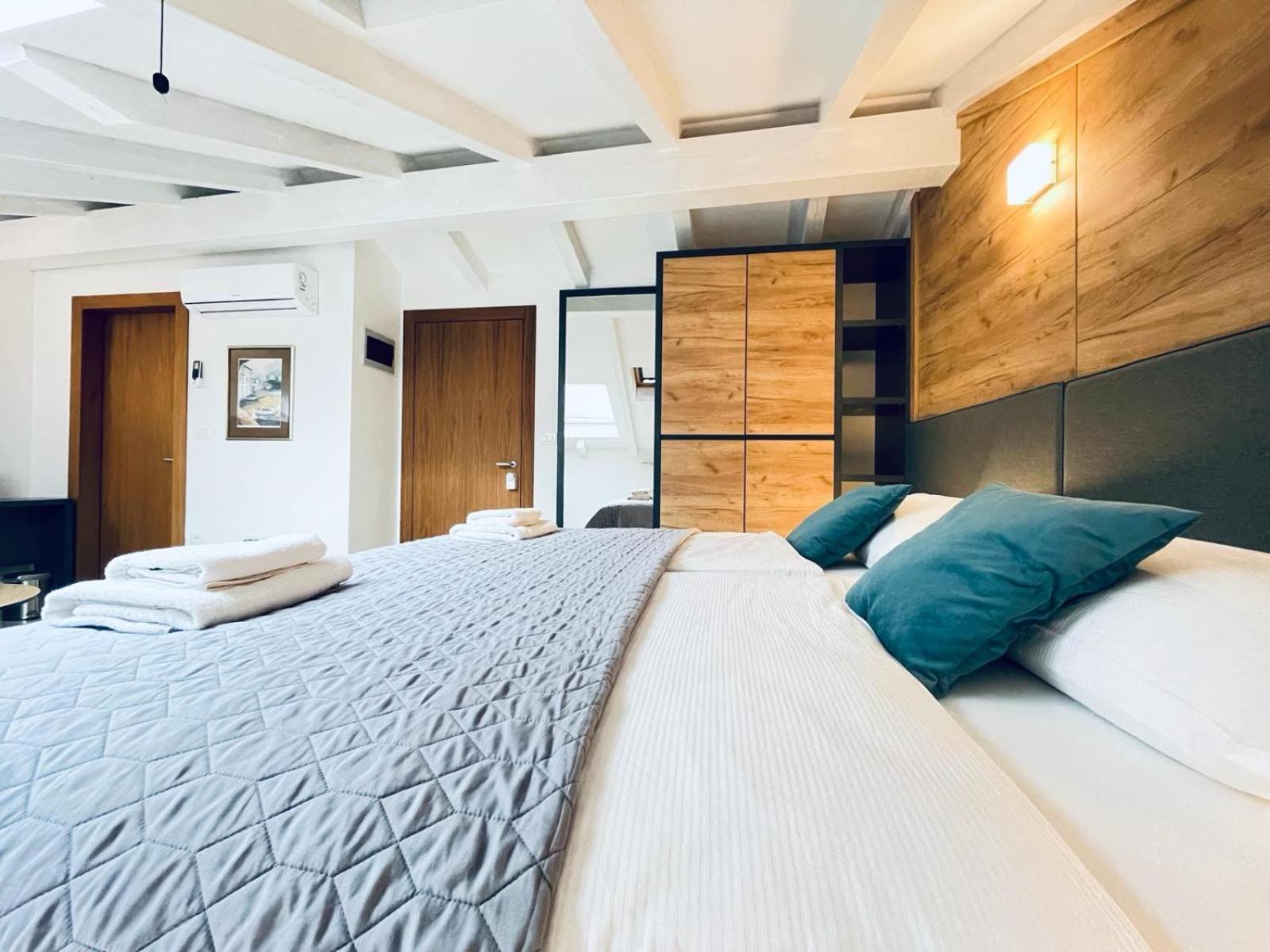 Fazana City Rooms With Free Parking Esterno foto