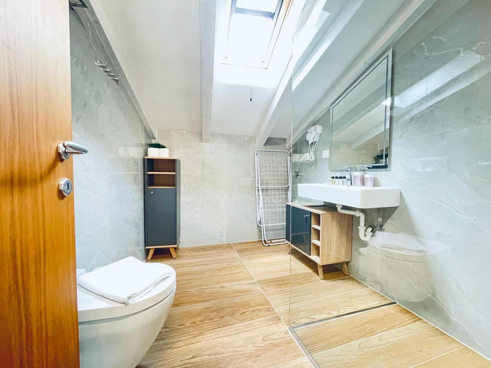 Fazana City Rooms With Free Parking Esterno foto