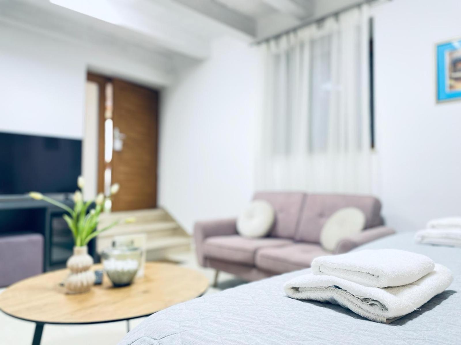 Fazana City Rooms With Free Parking Esterno foto