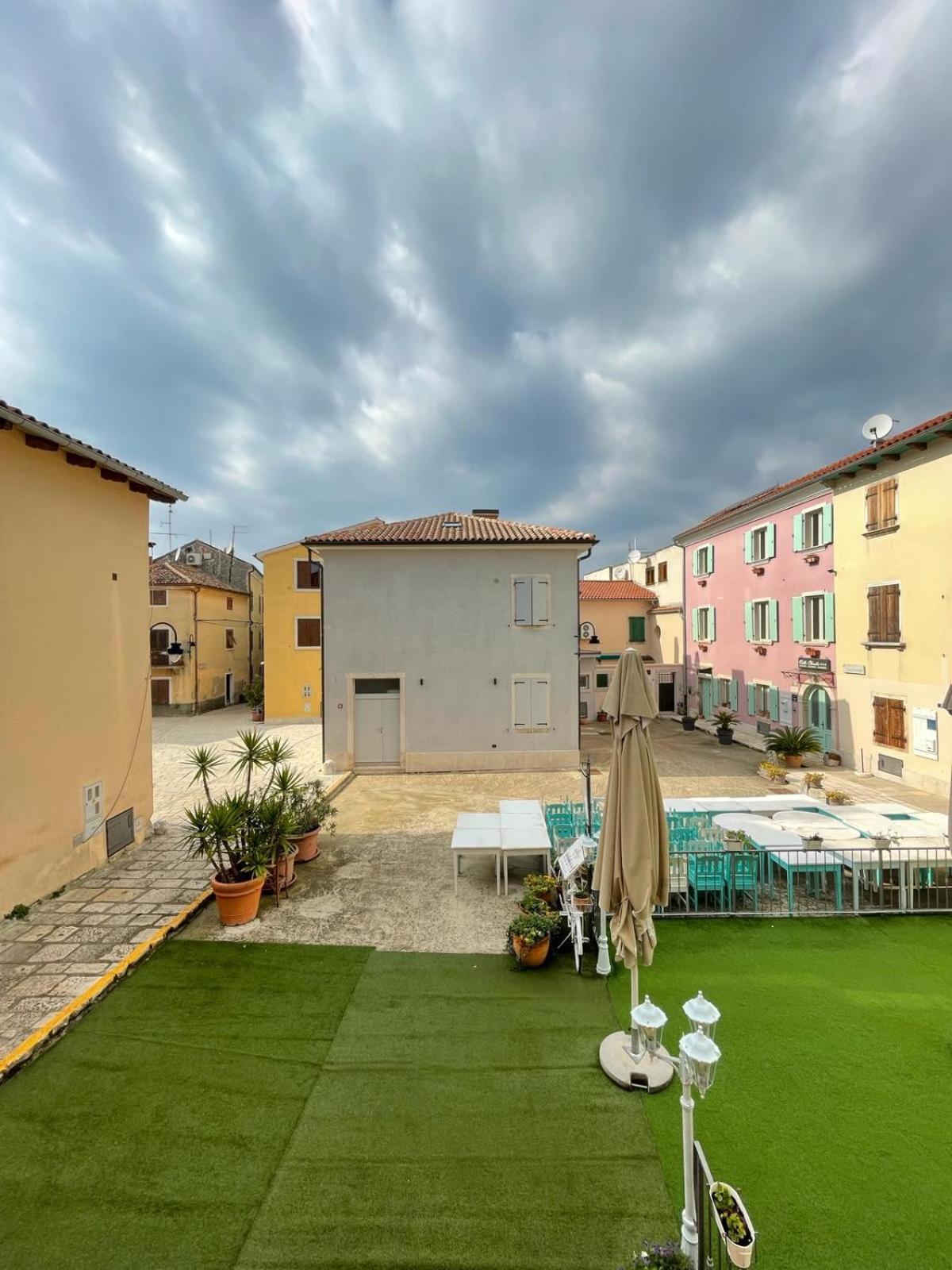 Fazana City Rooms With Free Parking Esterno foto